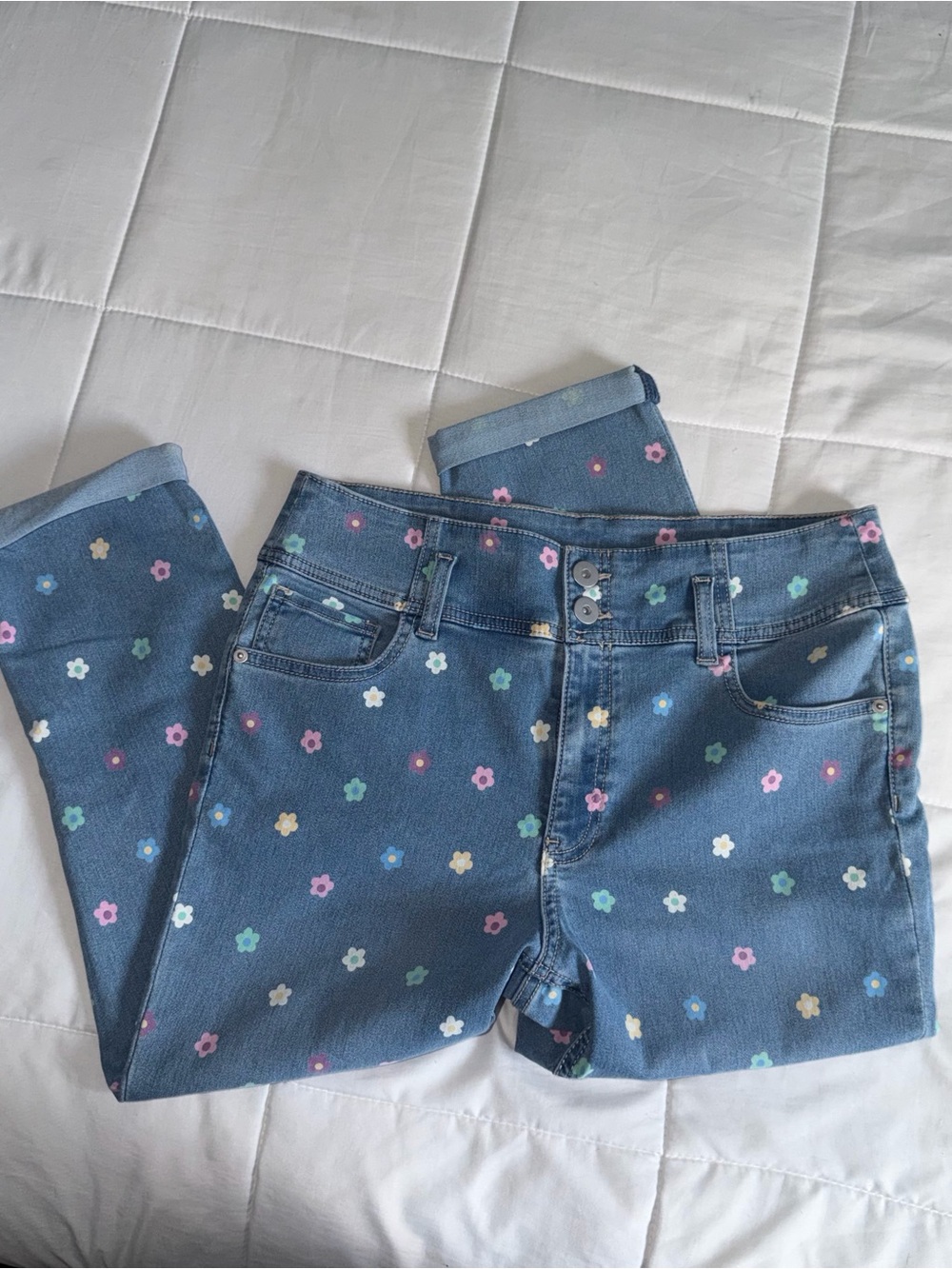 Pastel Flowers Women’s Capri Blue Stretchy Jeans - Women 12 (15)